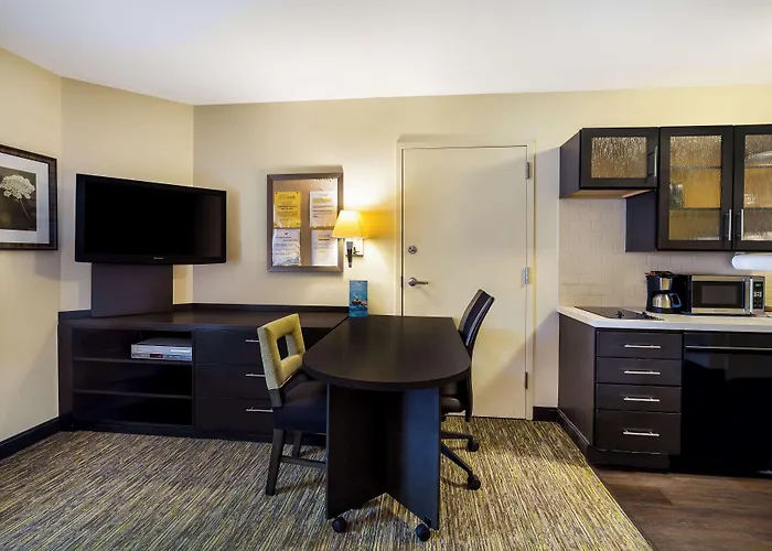 Sonesta Simply Suites St Louis Earth City